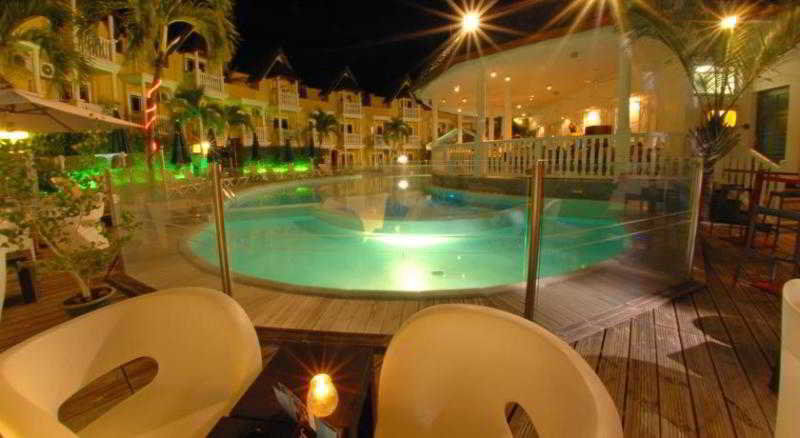 Hotel Exsel Ermitage Saint-Gilles-les Bains Exteriör bild